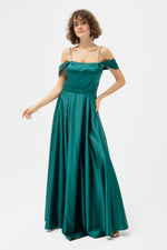 Women'S Stone Hanger Clash Cut Long Evening Dress