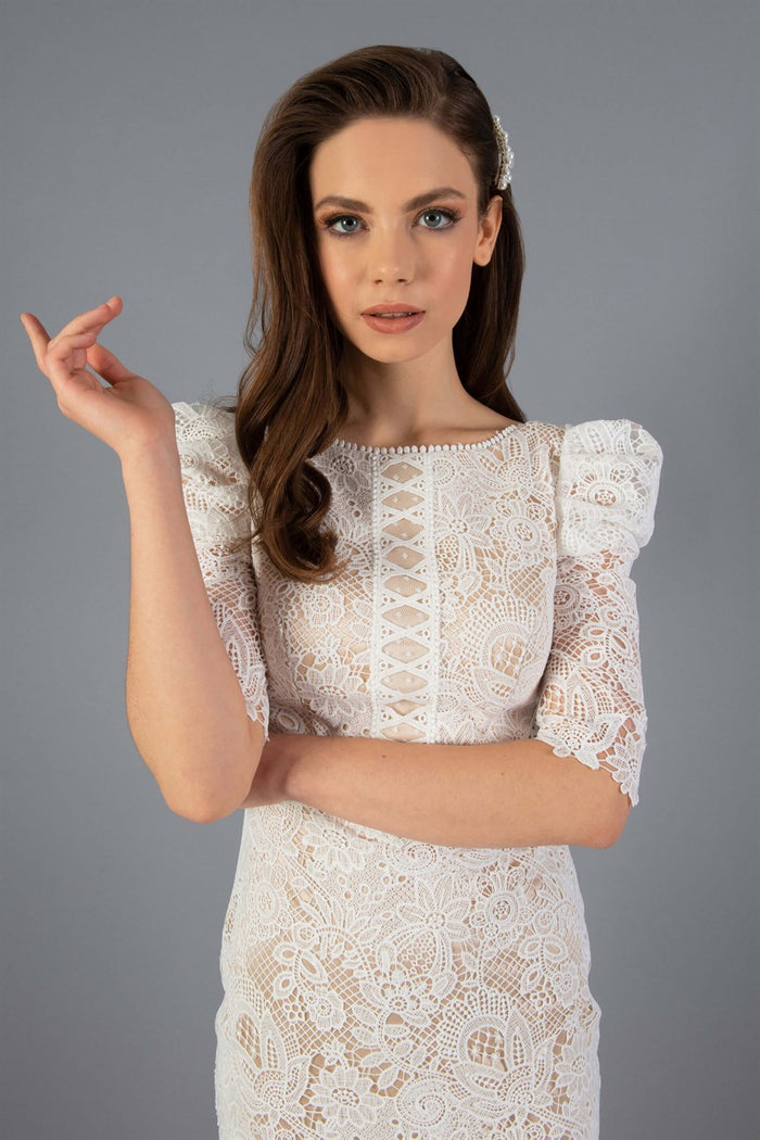 Angelino Ecru lace arm flywheel engagement dress and wedding dress