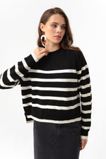 Woman Oversize Striped Knitwear Sweater