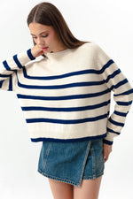 Woman Oversize Striped Knitwear Sweater