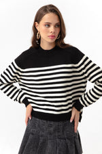 Female Fisherman Neckline Triko Sweater