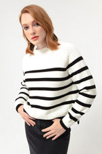 Woman Oversize Striped Knitwear Sweater