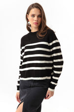 Woman Oversize Striped Knitwear Sweater